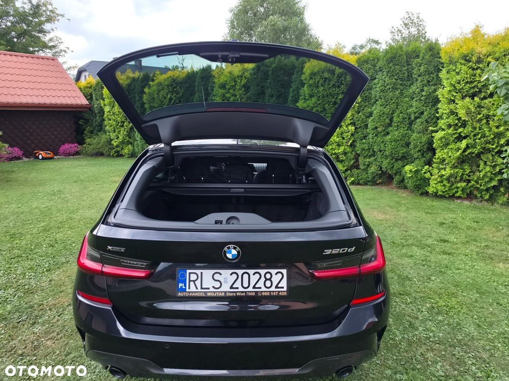 BMW Seria 3 320d xDrive Edition M Sport Shadow - 18