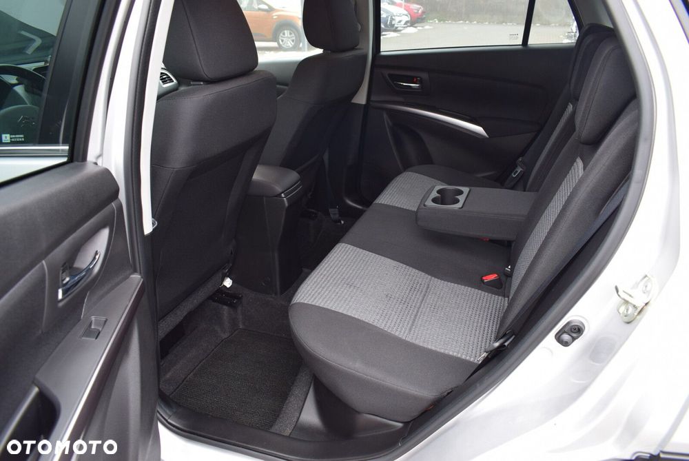 Suzuki SX4 S-Cross - 13