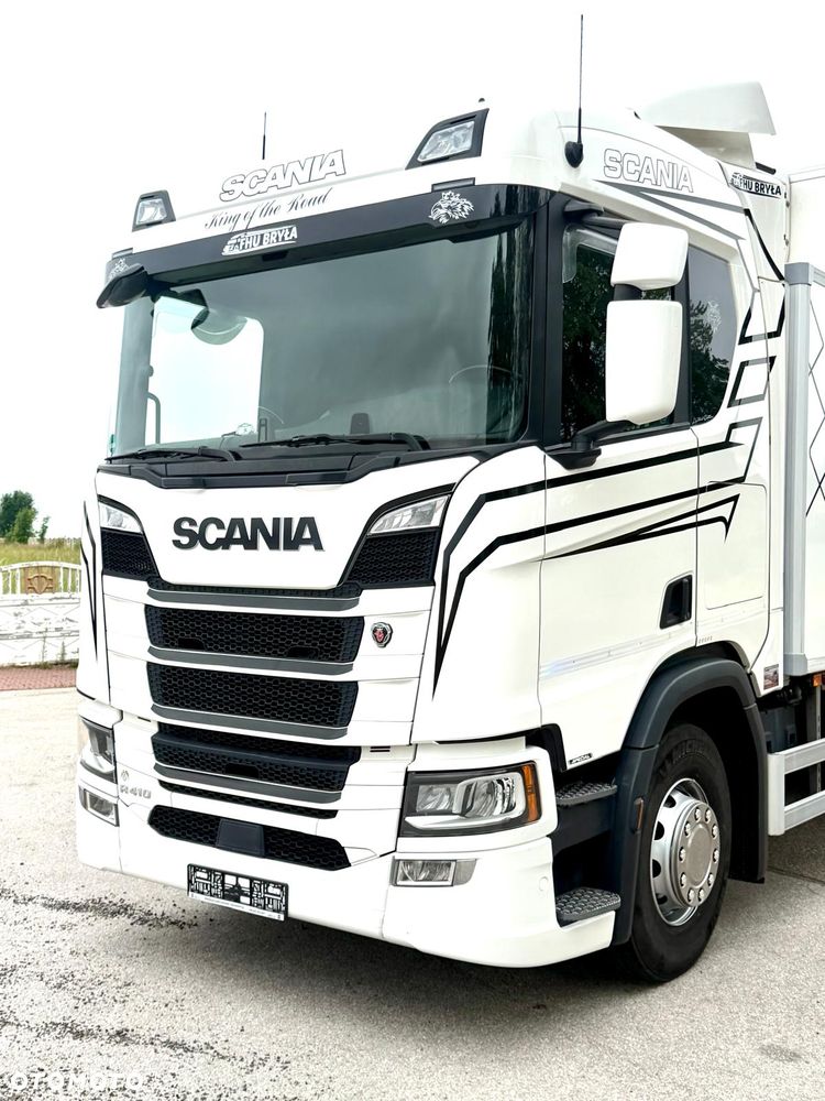 Scania SCANIA R410 / CHŁODNIA / 2020 /  WINDA / BEZ EGR  / TRZECIA OŚ PODNOSZONA ORAZ SKRĘTNA / SPROWADZONY / SYPIALKA / AUTOMAT / 19 PALET / E6 / STAN BARDZO DOBRY - 9