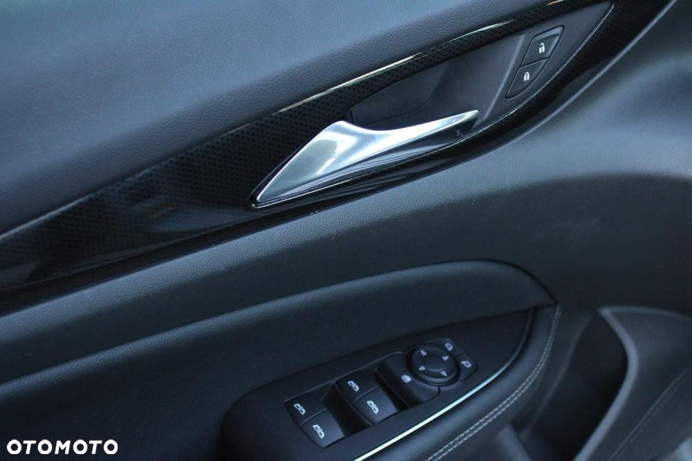Opel Insignia - 8