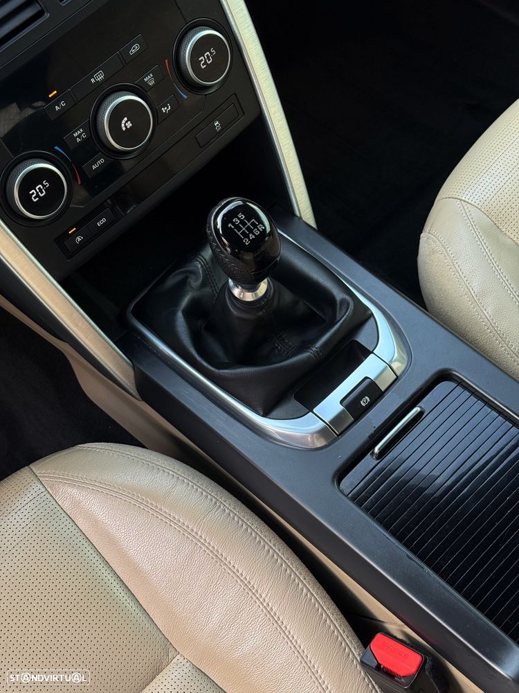 Land Rover Discovery Sport 2.0 eD4 HSE Luxury - 4