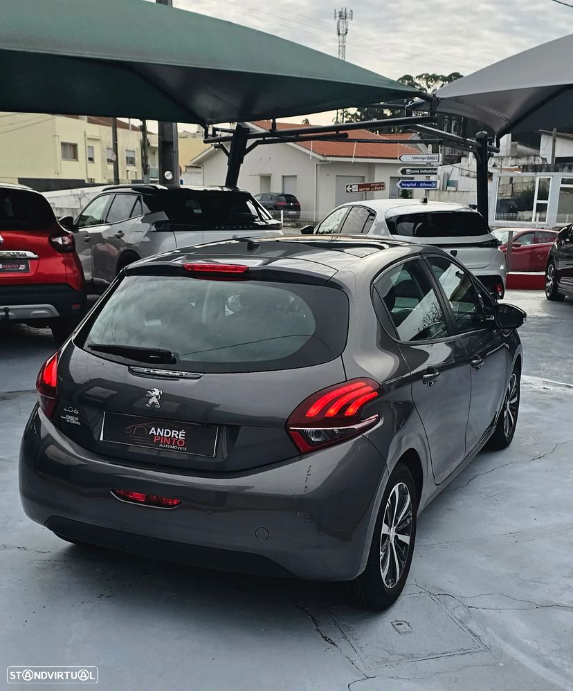 Peugeot 208 PureTech 82 Allure - 8