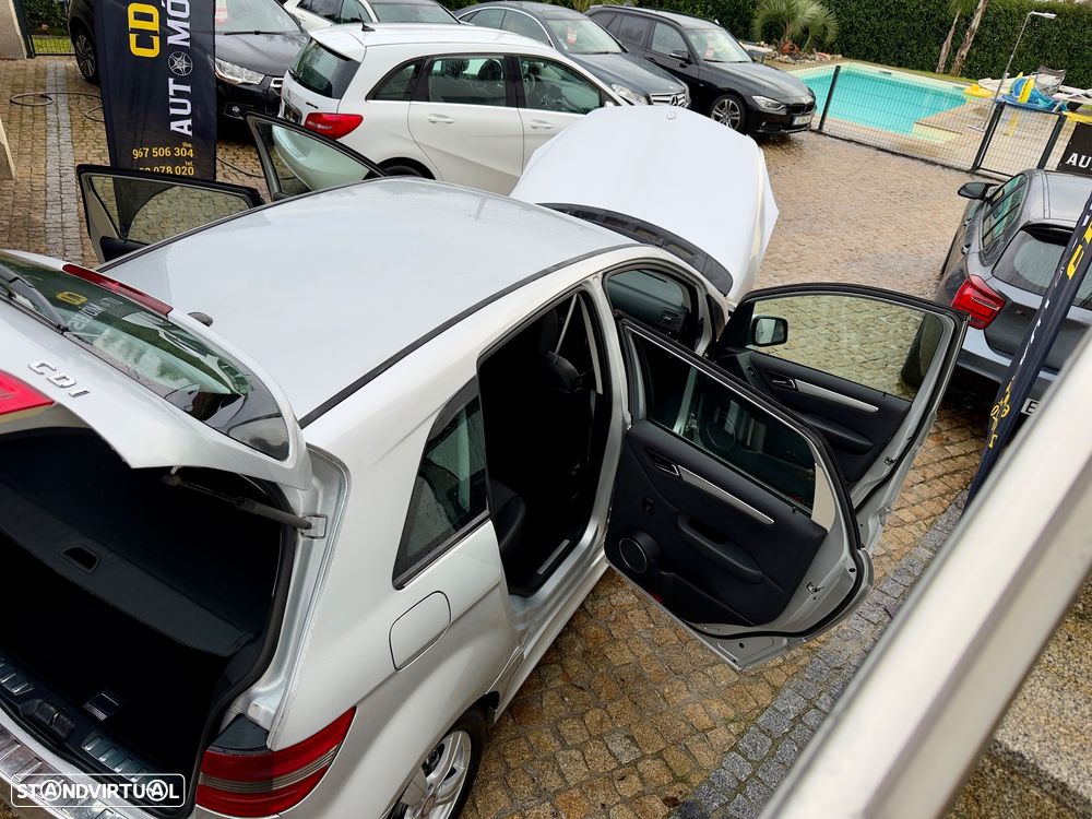 Mercedes-Benz B 180 CDI - 32