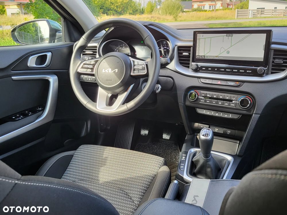 Kia Ceed 1.5 T-GDI M - 8