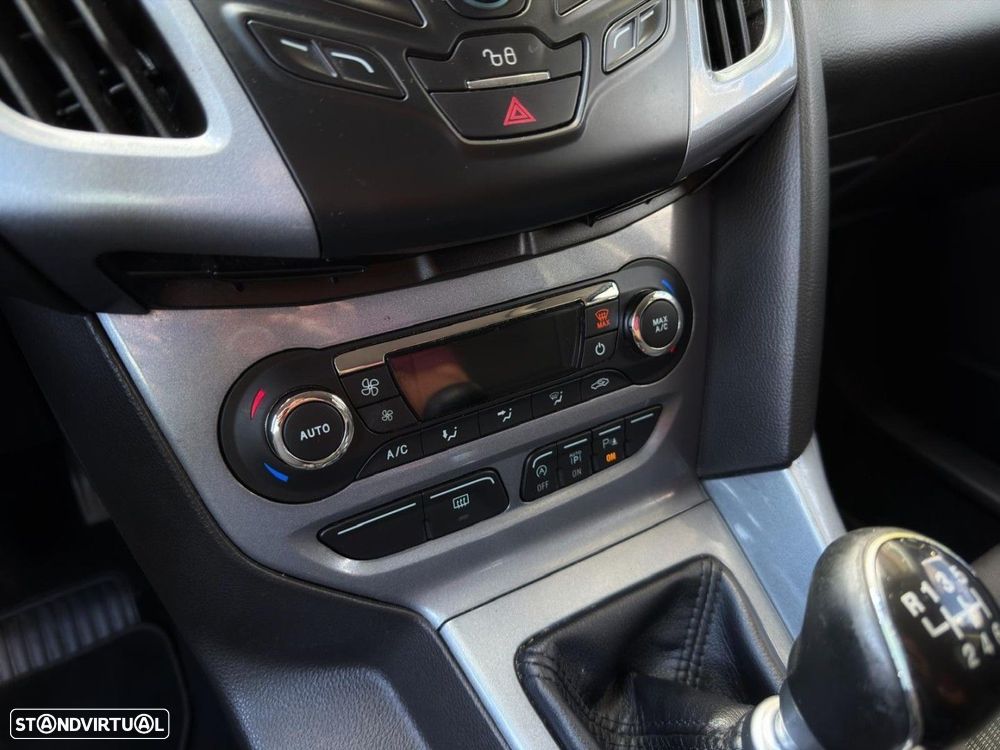 Ford Focus SW 1.6 TDCi Titanium - 17