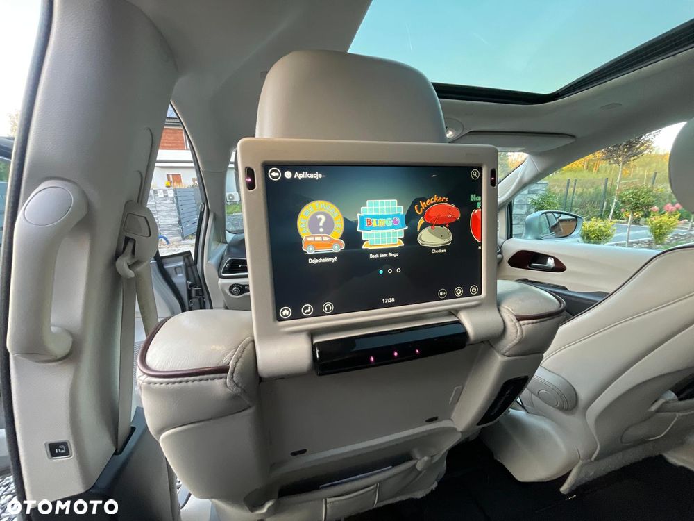 Chrysler Pacifica - 15