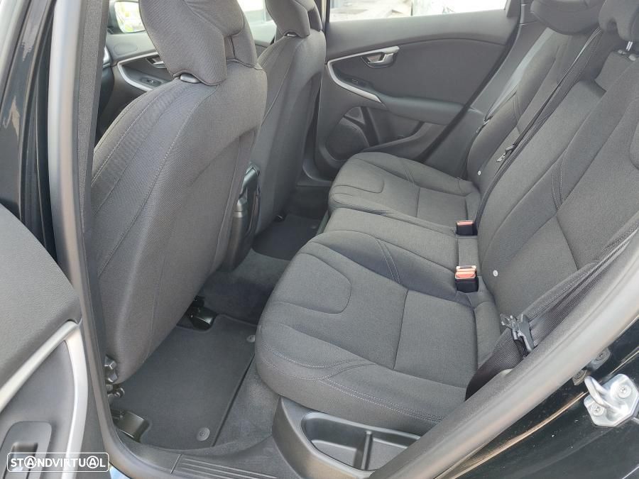 Volvo V40 2.0 D2 Kinetic Eco - 48