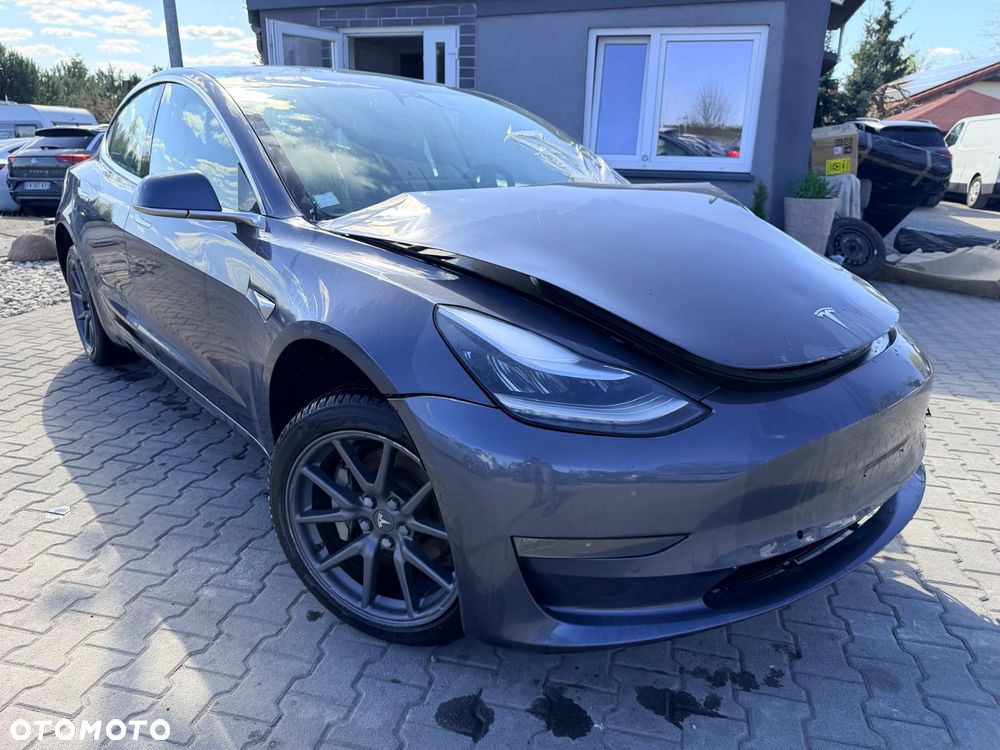 Tesla Model 3 Langstreckenbatterie Allradantrieb Dual Motor - 1
