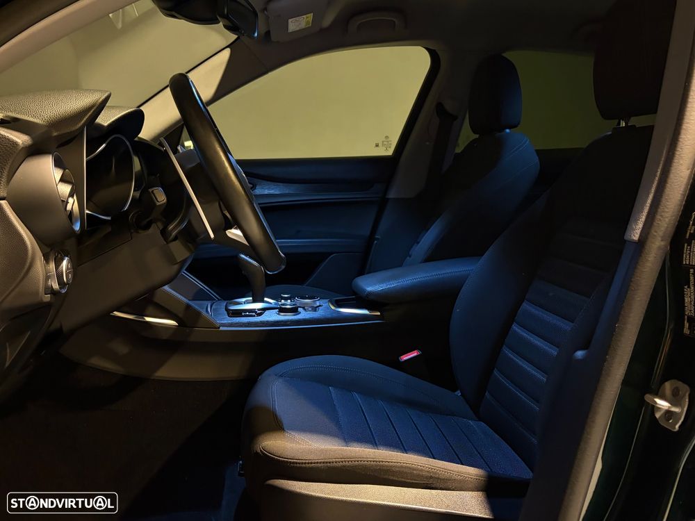Alfa Romeo Stelvio 2.2 D Super AT8 - 30
