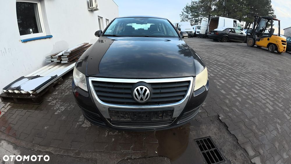 Wszystkie Części do Volkswagen Passat B6 2.0 TDI BMP 140KM Kolor LC8Z- Części Stacja demontażu Przystajń - 4