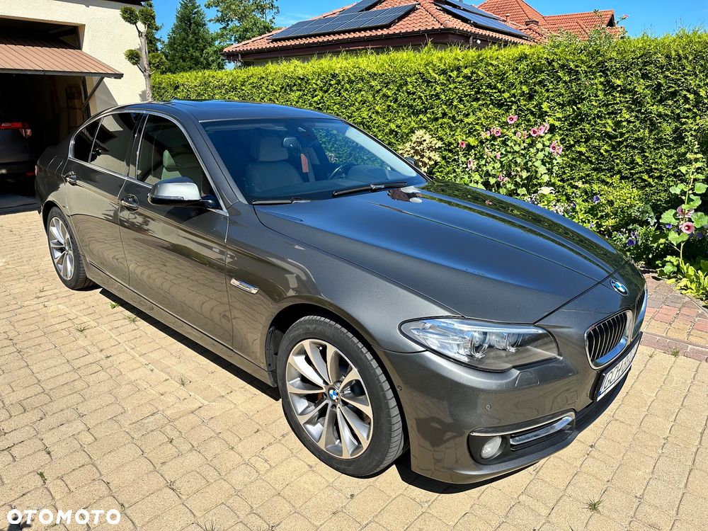 BMW Seria 5 530d xDrive Luxury Line - 1