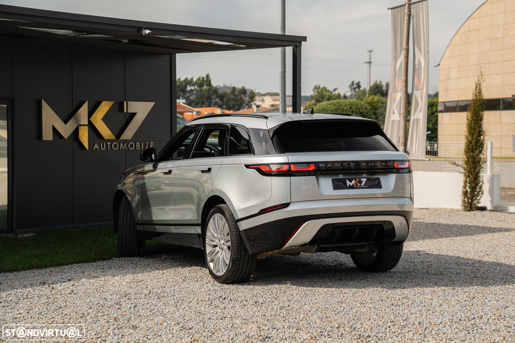 Land Rover Range Rover Velar 2.0 D R-Dynamic - 3