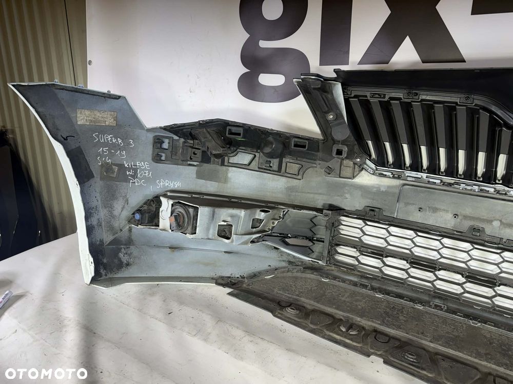 Skoda SuperB III Zderzak Przód Przedni Sprysk LF9E 15-19 3V0807221 - 10