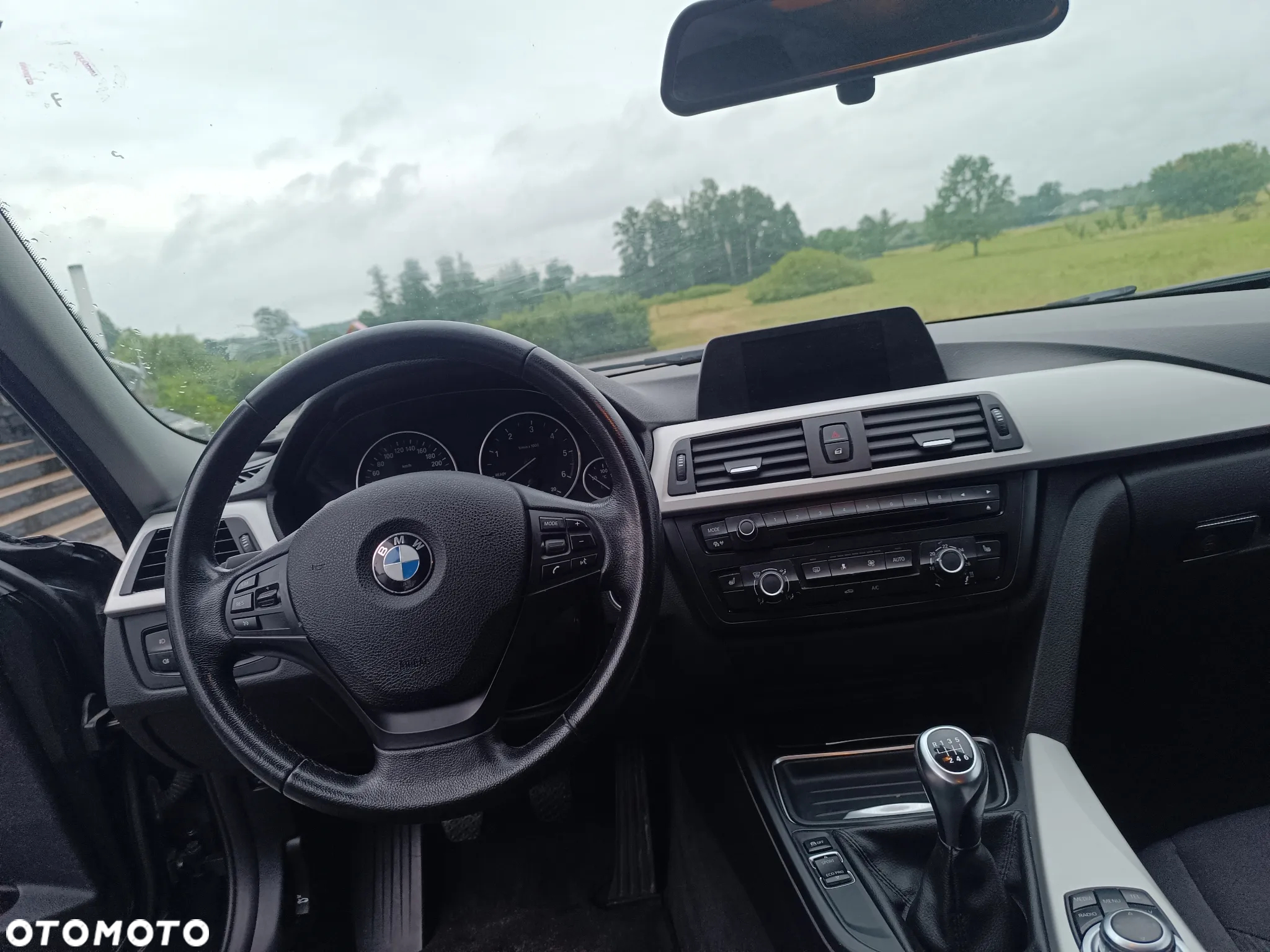 BMW Seria 3 318d - 9