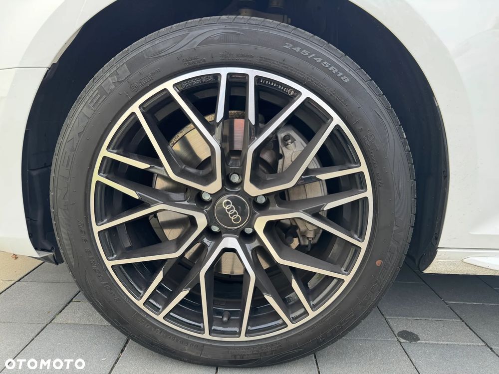 Audi A4 Limousine - 27
