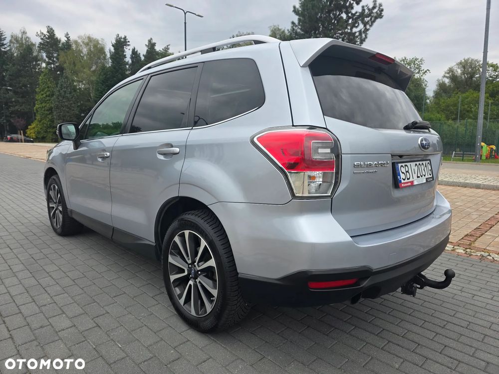 Subaru Forester 2.0 XT Platinum Lineartronic - 10