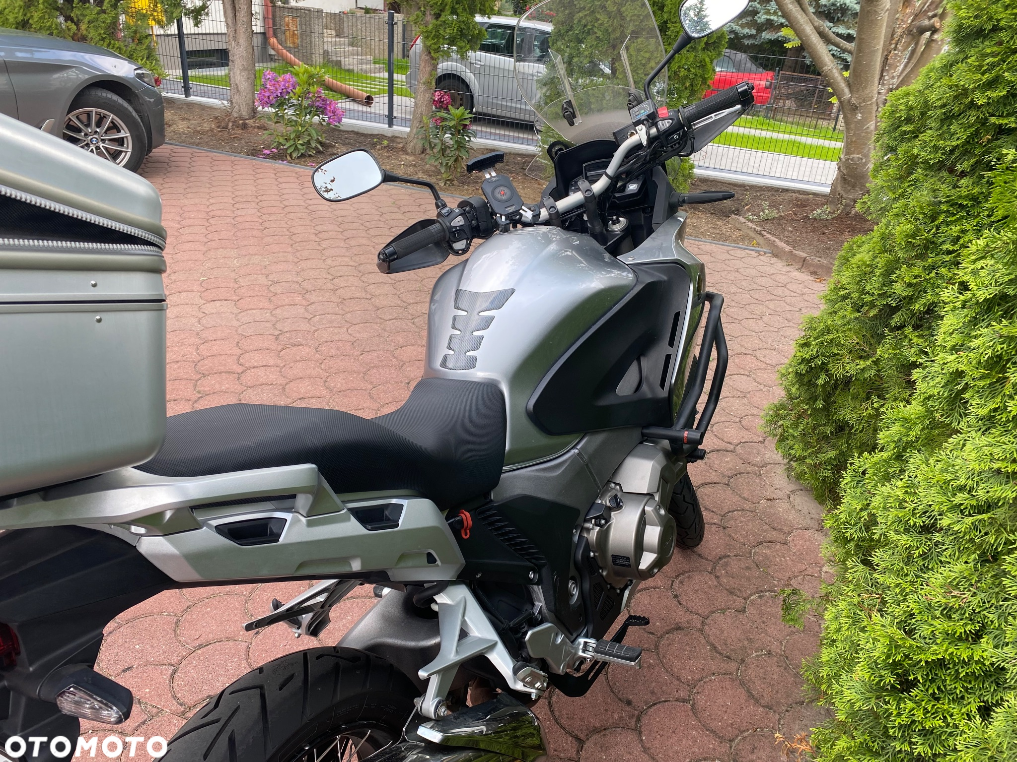 Honda VFR - 4