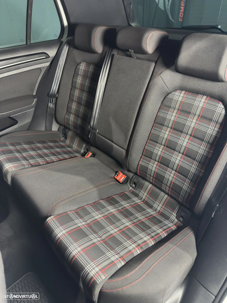 VW Golf GTI BlueMotion DSG - 13