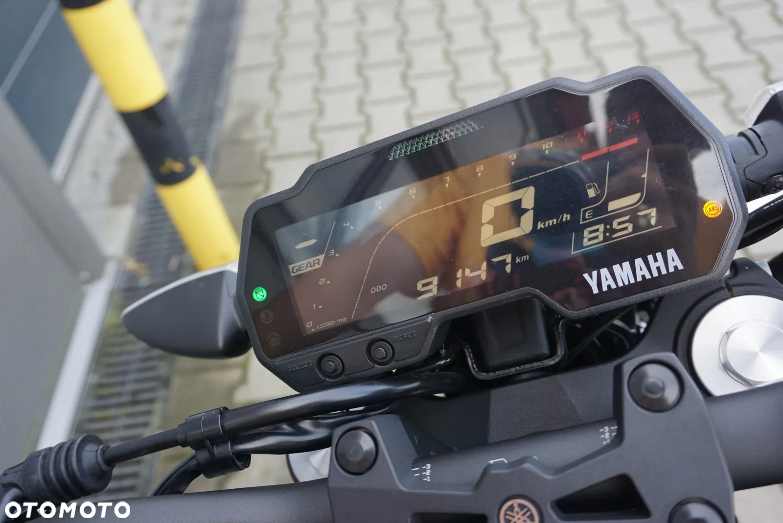 Yamaha MT - 12