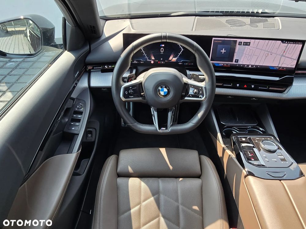 BMW Seria 5 520d xDrive - 13