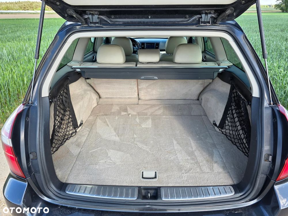 Subaru Outback 3.0RE EXE - 31