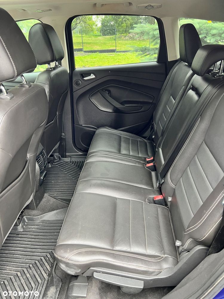 Ford Escape 2.0 EcoBoost AWD Titanium - 9