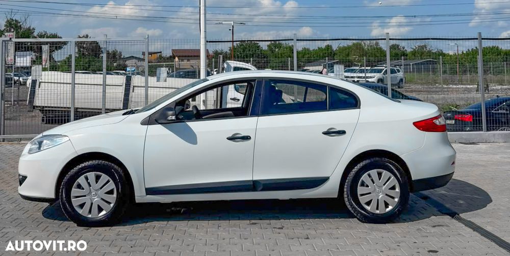 Renault Fluence 1.6 16V Authentique - 8