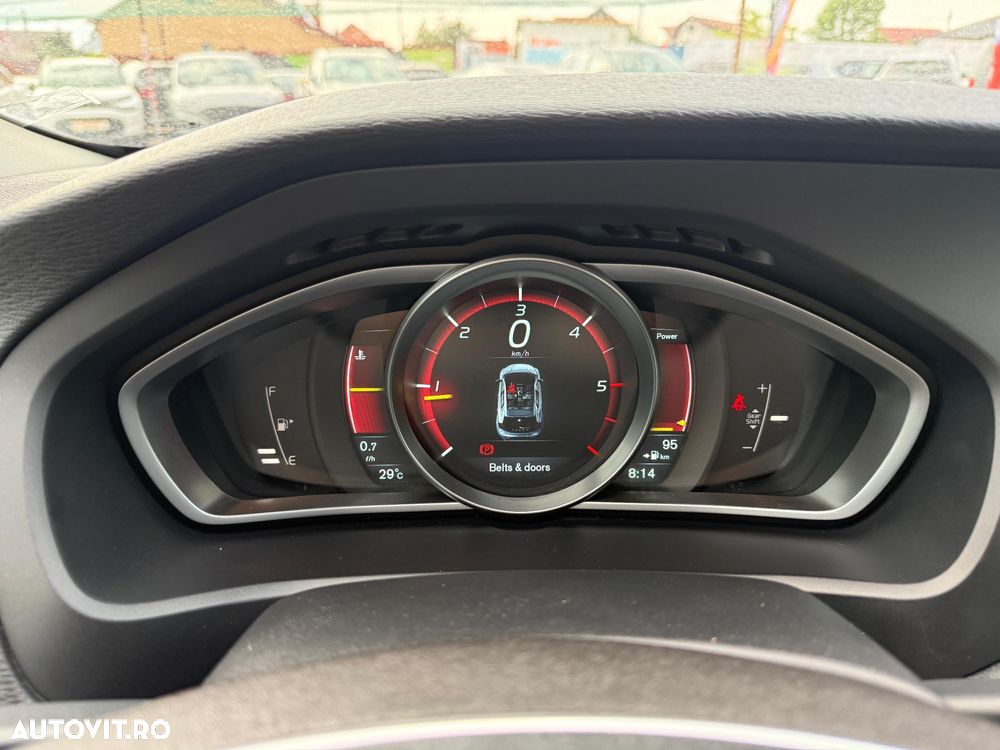Volvo V40 D4 Inscription - 30