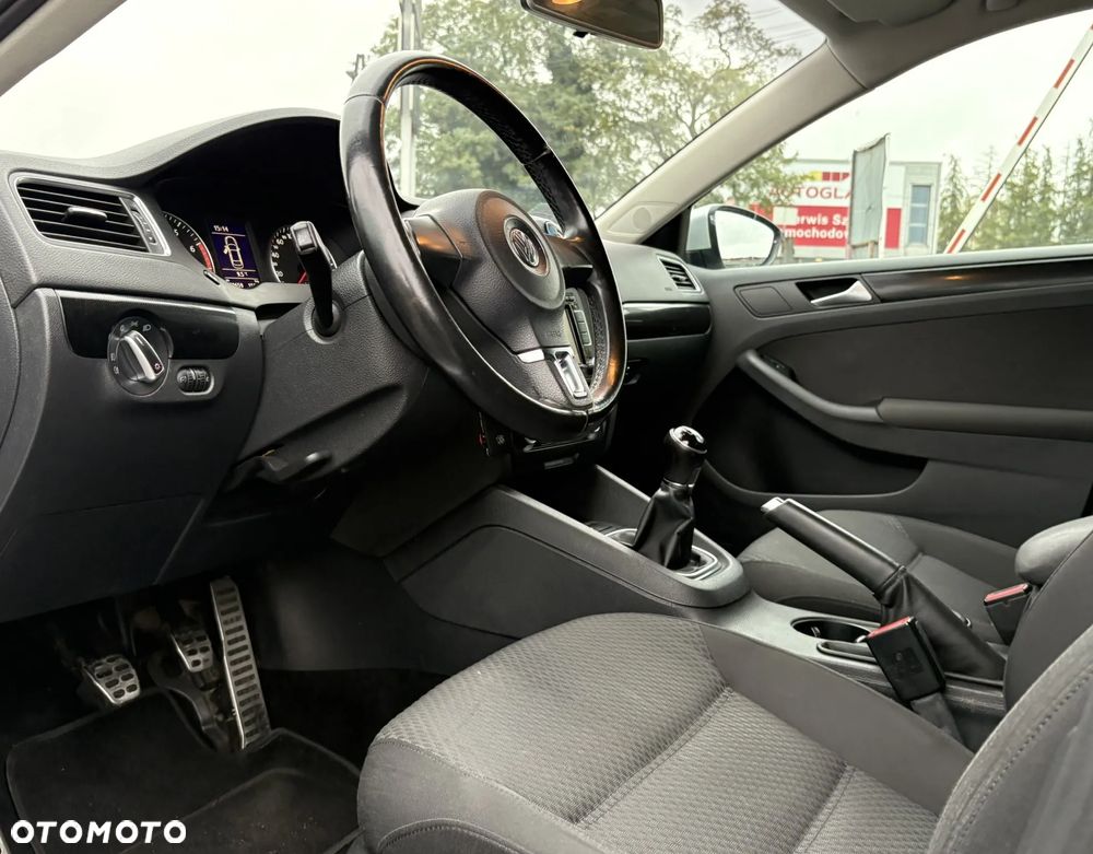 Volkswagen Jetta 1.4 TSI Comfortline - 11