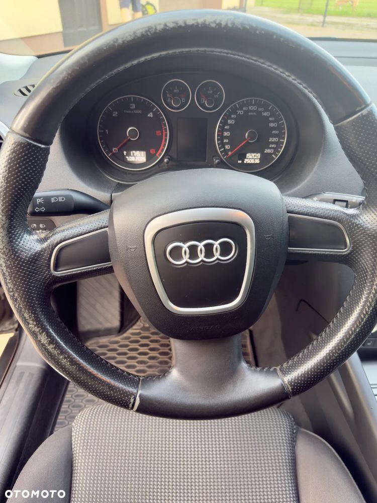 Audi A3 Sportback 2.0 TDI DPF Attraction - 13