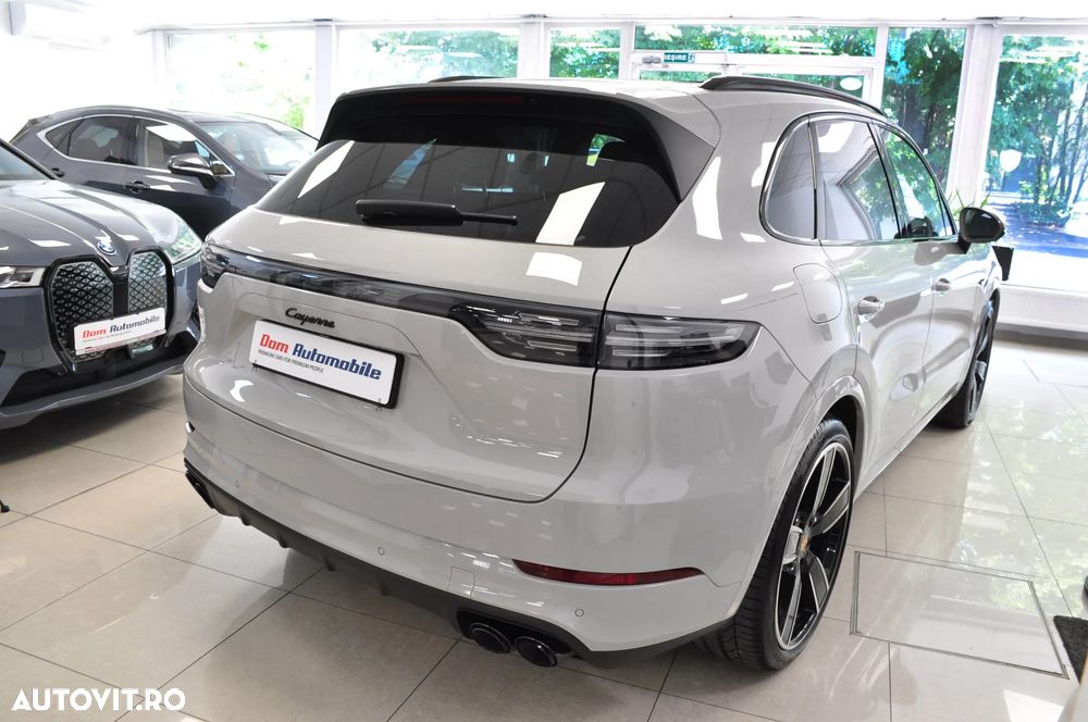 Porsche Cayenne E-Hybrid - 4