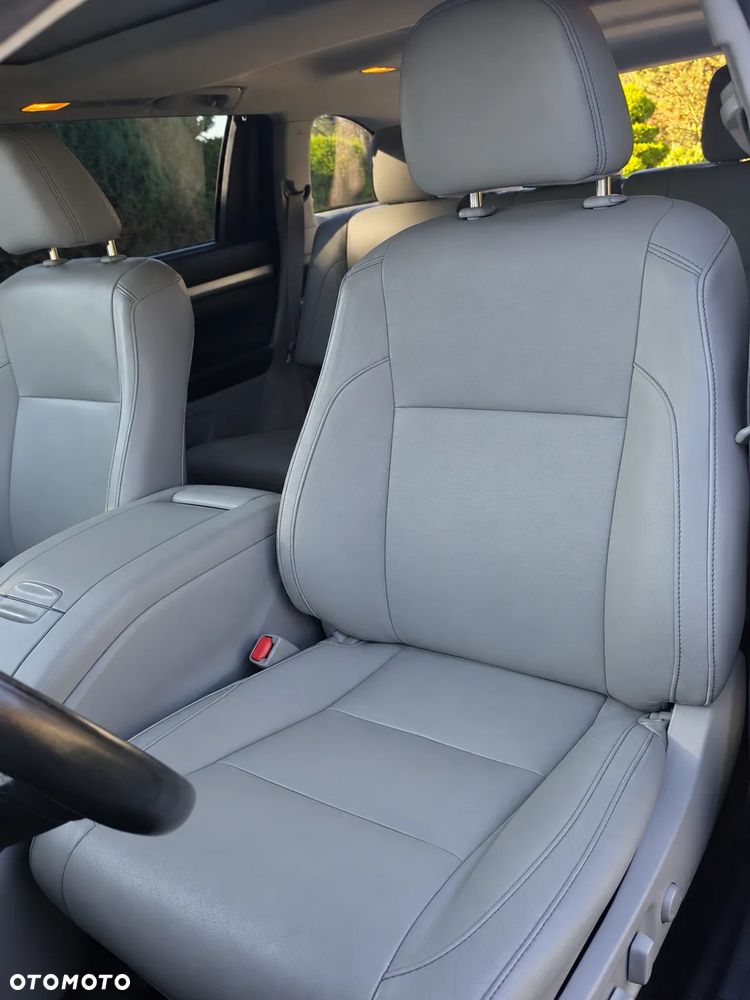 Toyota Highlander - 13
