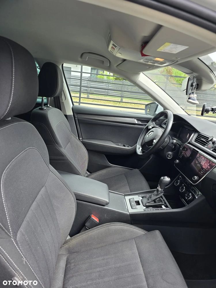 Skoda Superb 2.0 TDI SCR Ambition DSG - 20