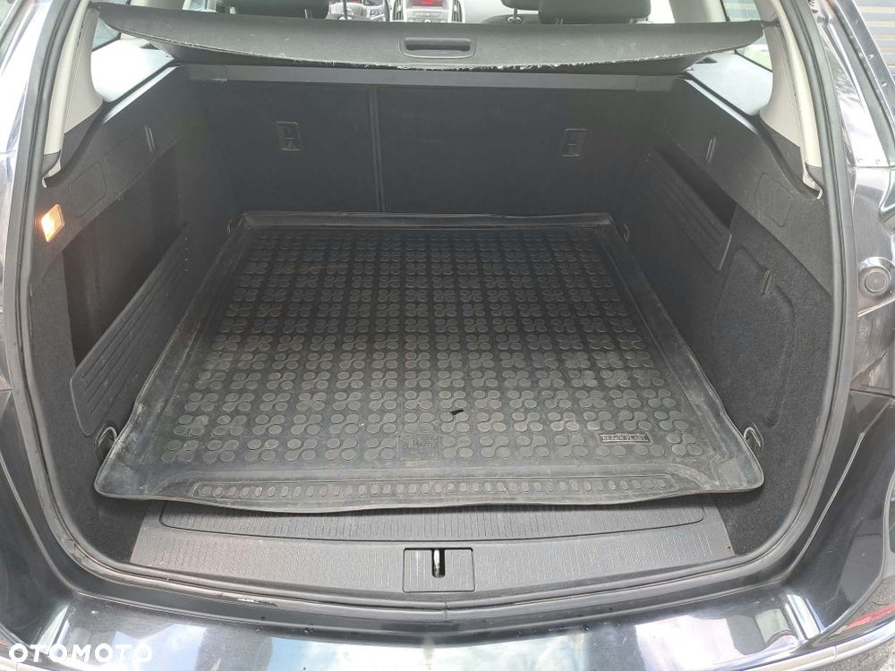 Opel Astra 2013 photo 4