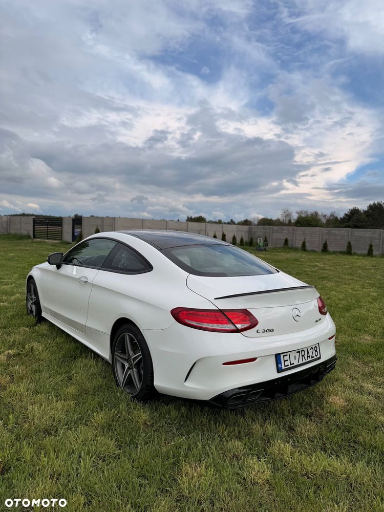 Mercedes-Benz Klasa C 300 7G-TRONIC - 5