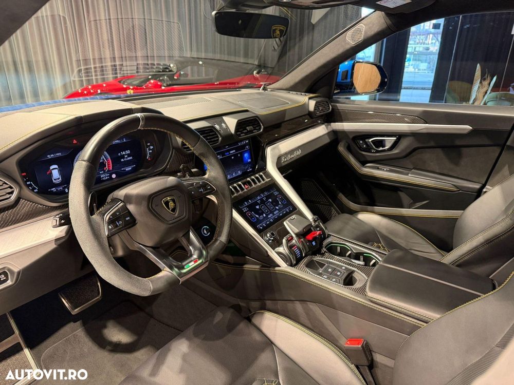 Lamborghini URUS - 19