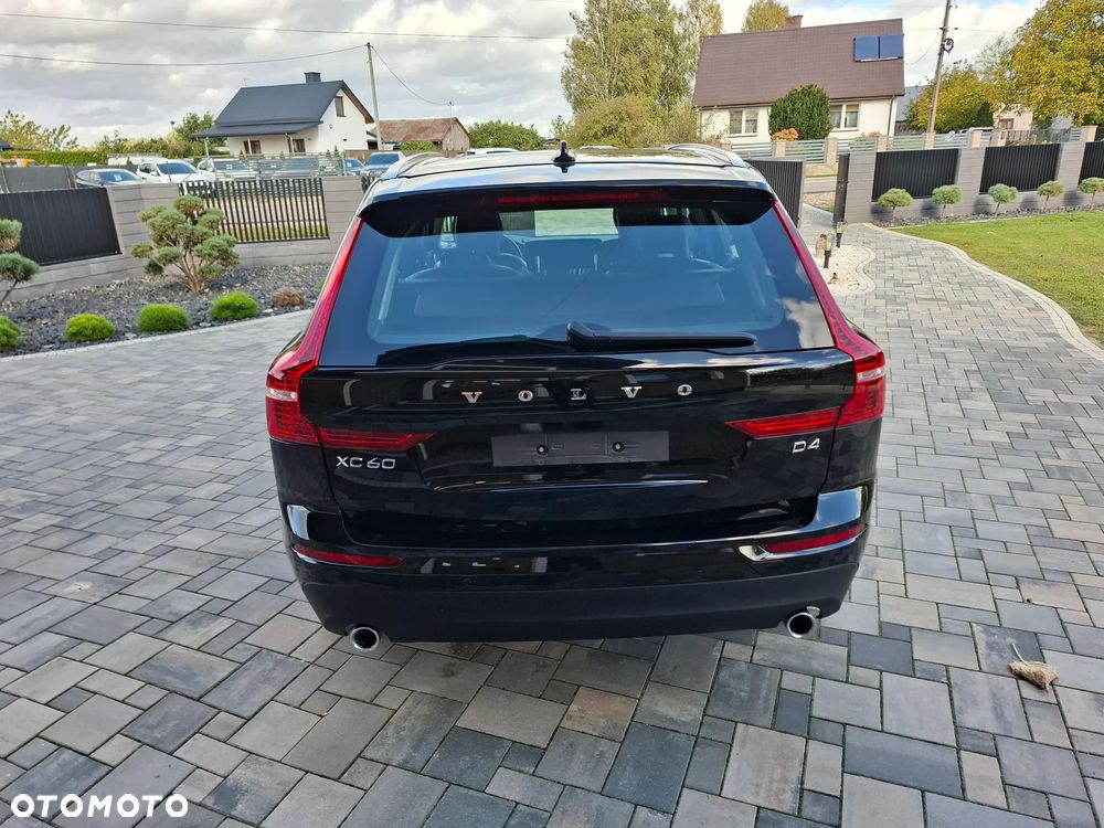 Volvo XC 60 D4 Momentum - 8