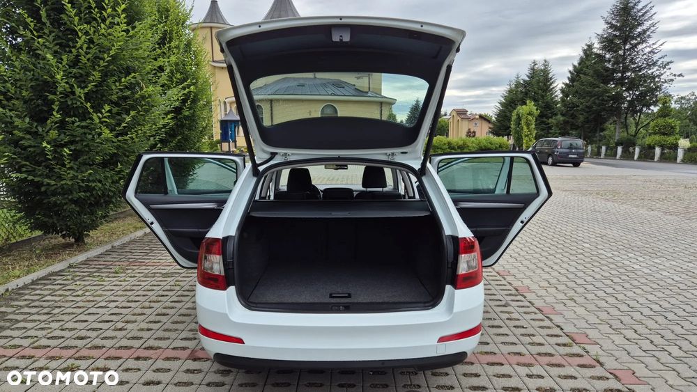Skoda Octavia 1.4 TSI DSG Ambition - 14