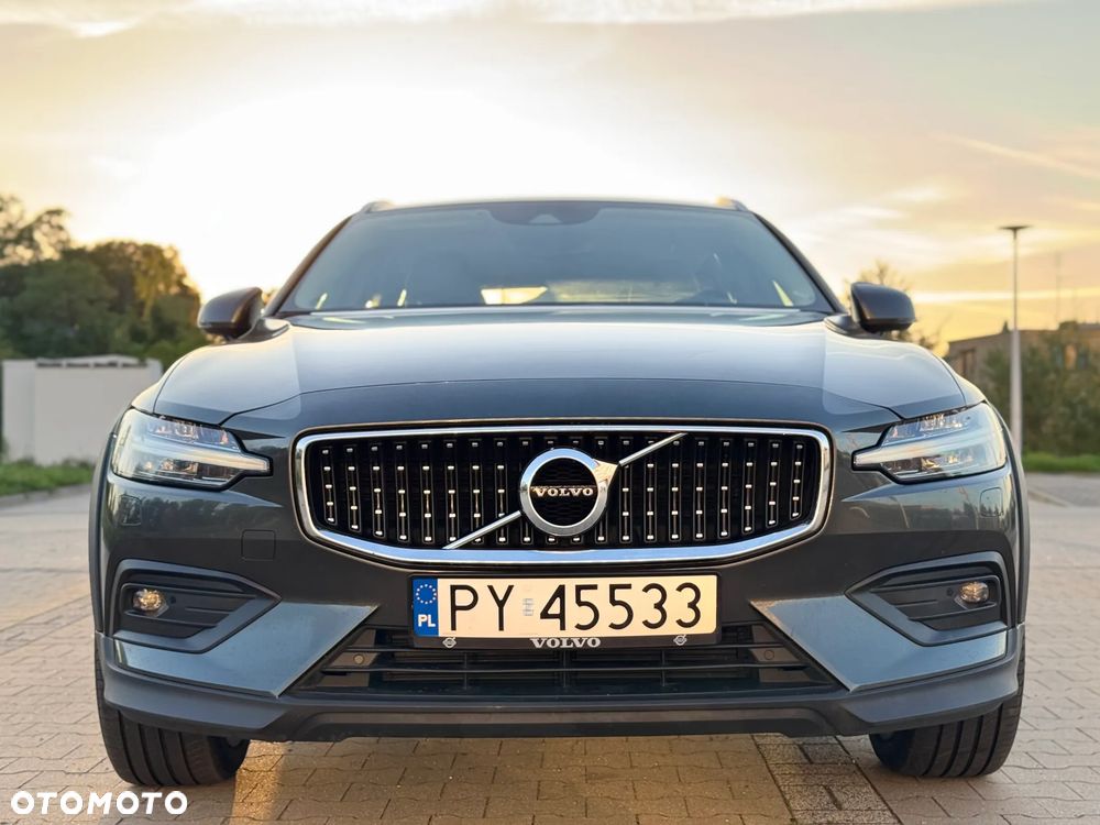 Volvo V60 Cross Country - 6
