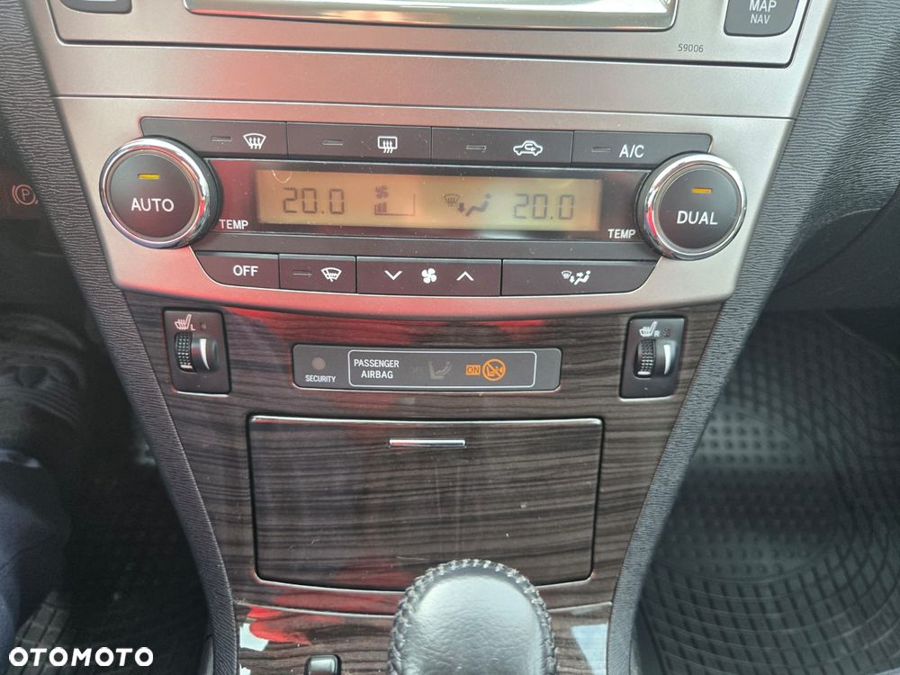 Toyota Avensis 2.0 Prestige MS - 15