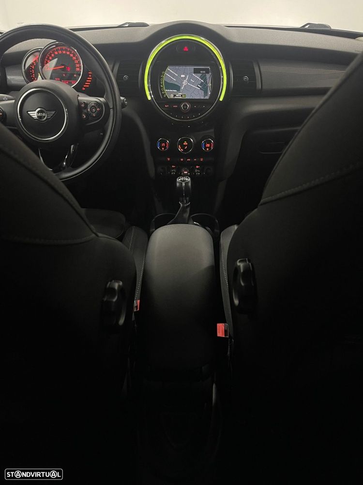 MINI 5 Portas Cooper D - 25