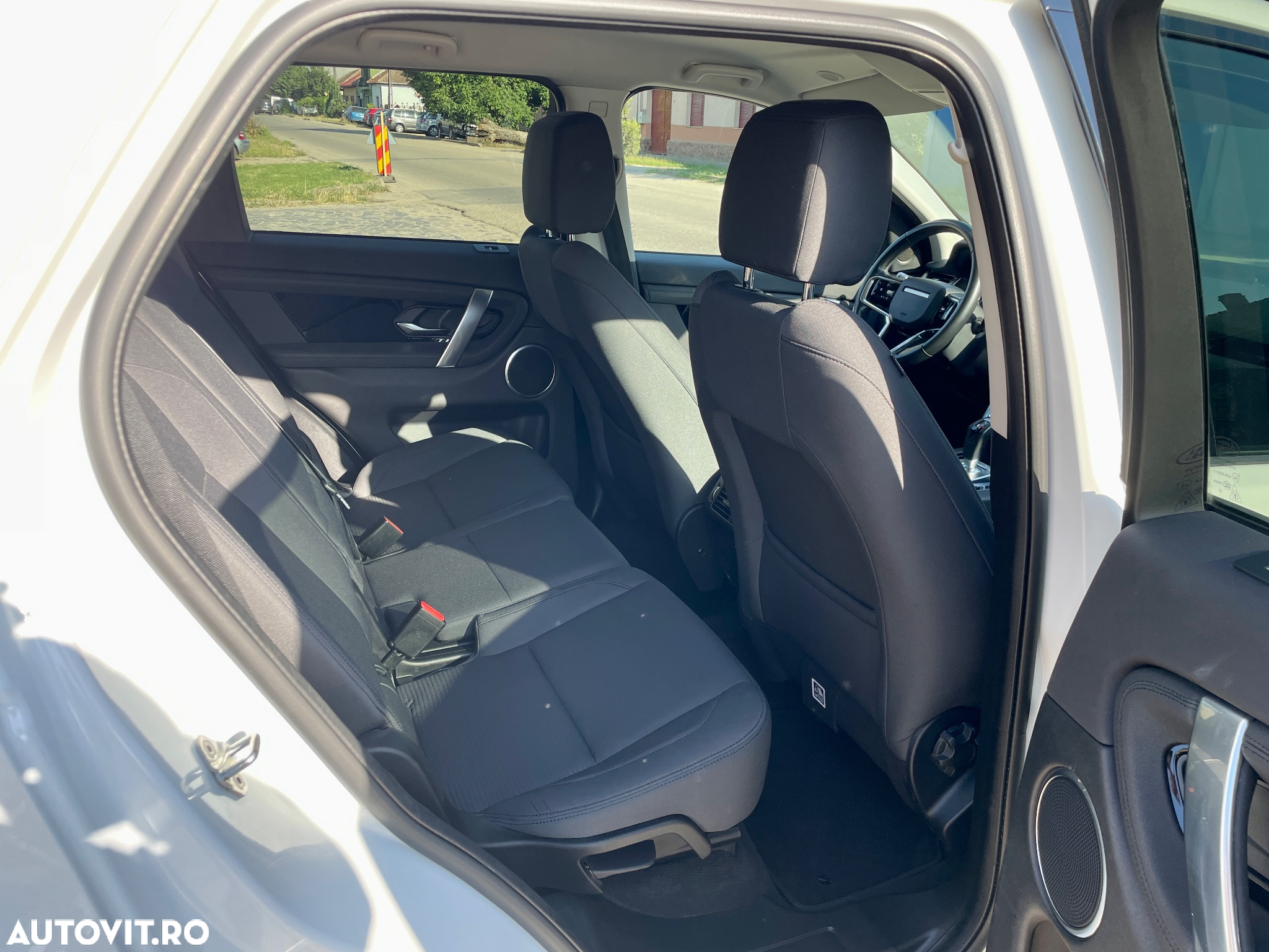 Land Rover Discovery Sport 2.0 D165 MHEV - 10