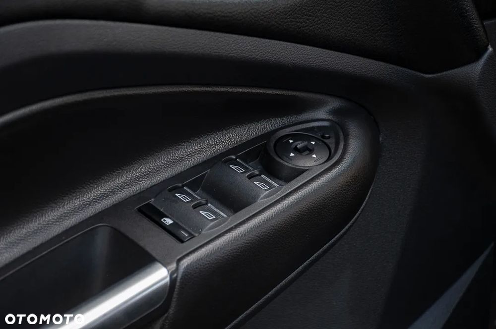 Ford Kuga 1.5 EcoBoost 4WD Titanium - 37