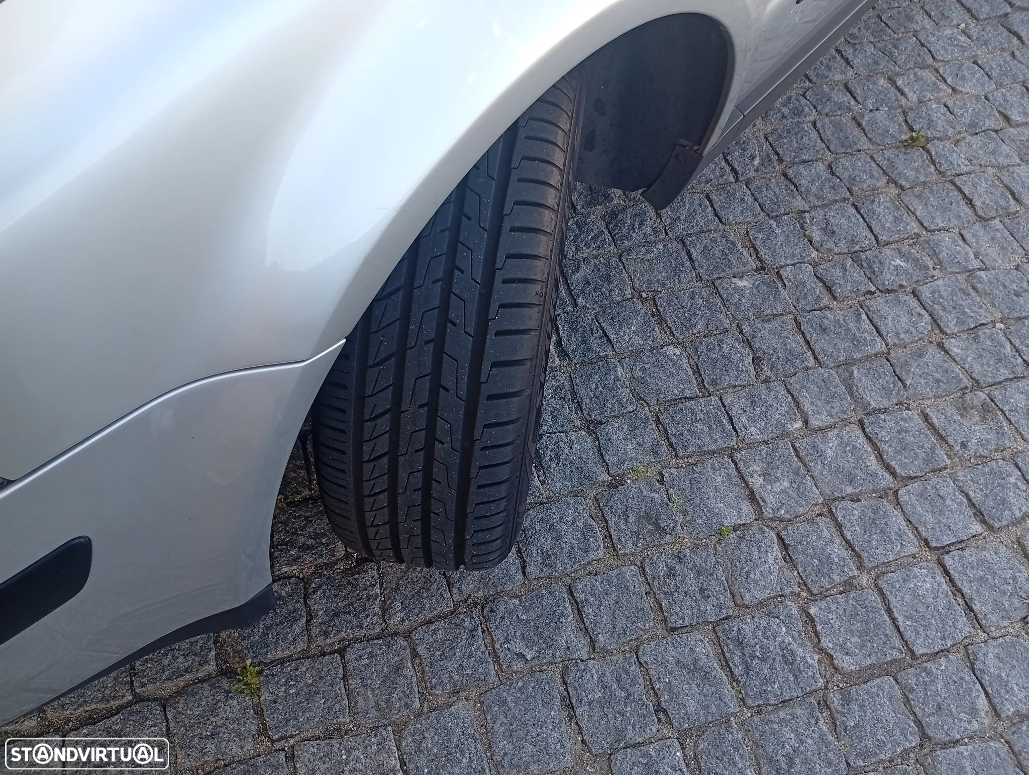 VW Passat 1.9 TDi 4Motion Highline - 9