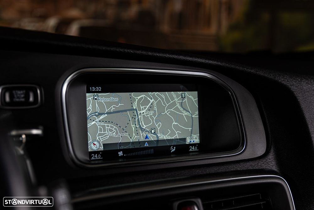 Volvo V40 Cross Country 2.0 D2 - 17