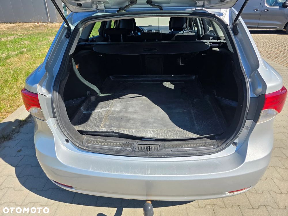 Toyota Avensis 1.8 Premium - 10