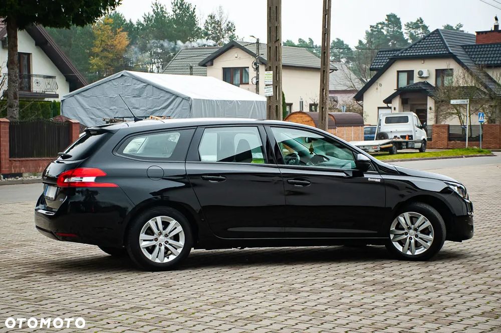 Peugeot 308 BlueHDi 150 Automatik Stop & Start Allure - 26
