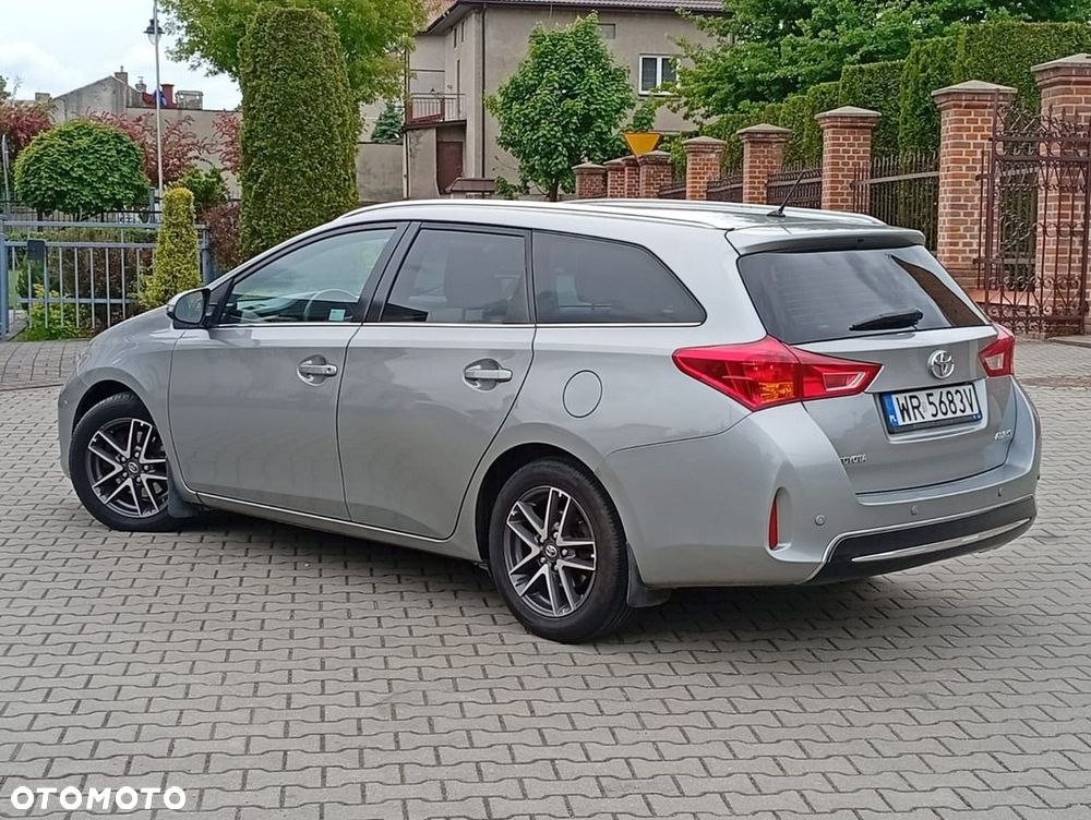 Toyota Auris - 16