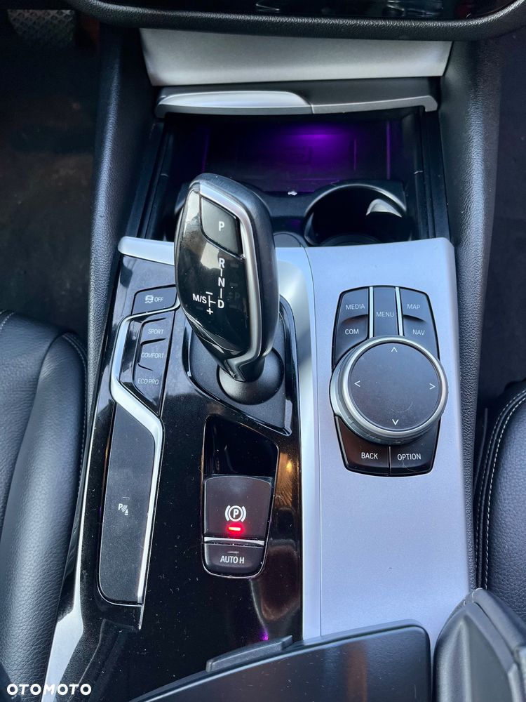 BMW Seria 5 - 16