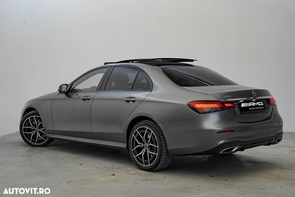 Mercedes-Benz E 300 Aut. - 11